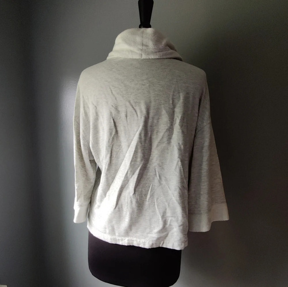 Cable and Gauge Crop Sweatshirt Top - Picture 4 of 5